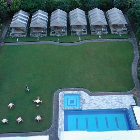 Rāipur Four Banyans Spirit & Nature Resort מראה חיצוני תמונה