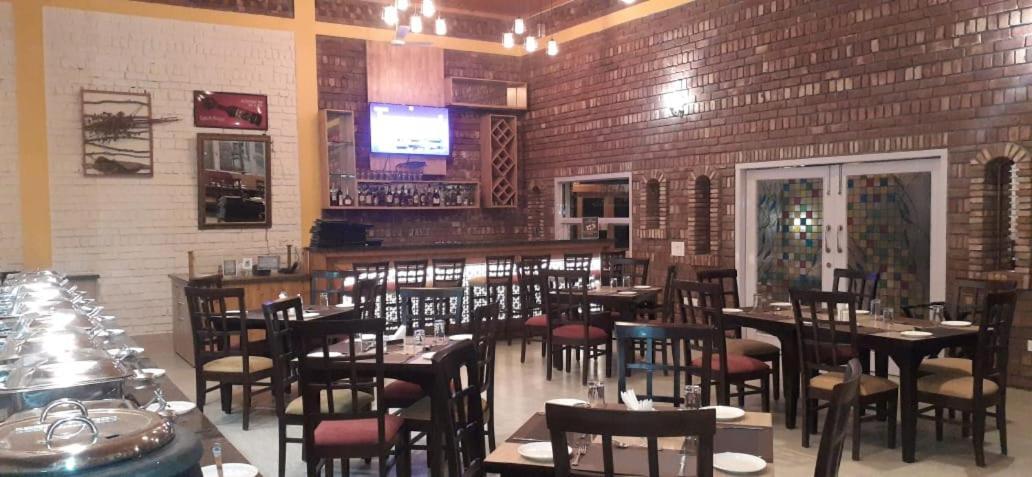 Rāipur Four Banyans Spirit & Nature Resort מראה חיצוני תמונה