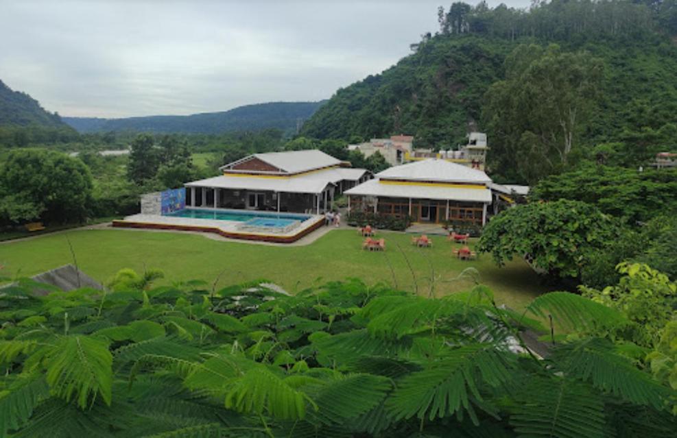 Rāipur Four Banyans Spirit & Nature Resort מראה חיצוני תמונה