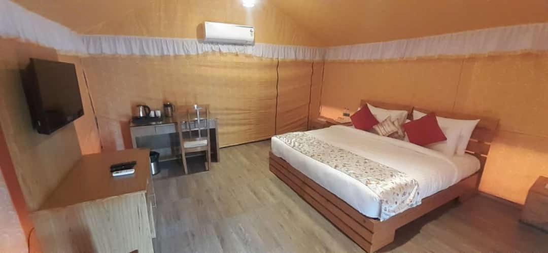 Rāipur Four Banyans Spirit & Nature Resort מראה חיצוני תמונה