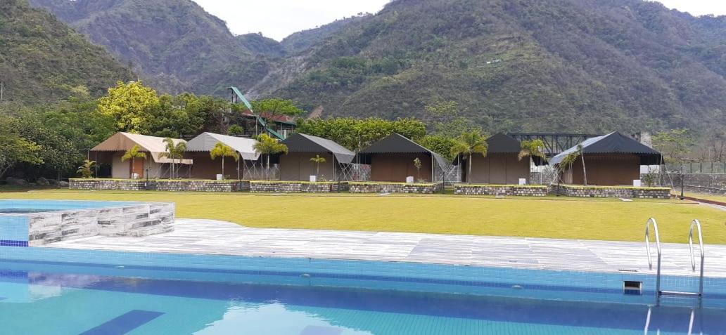 Rāipur Four Banyans Spirit & Nature Resort מראה חיצוני תמונה