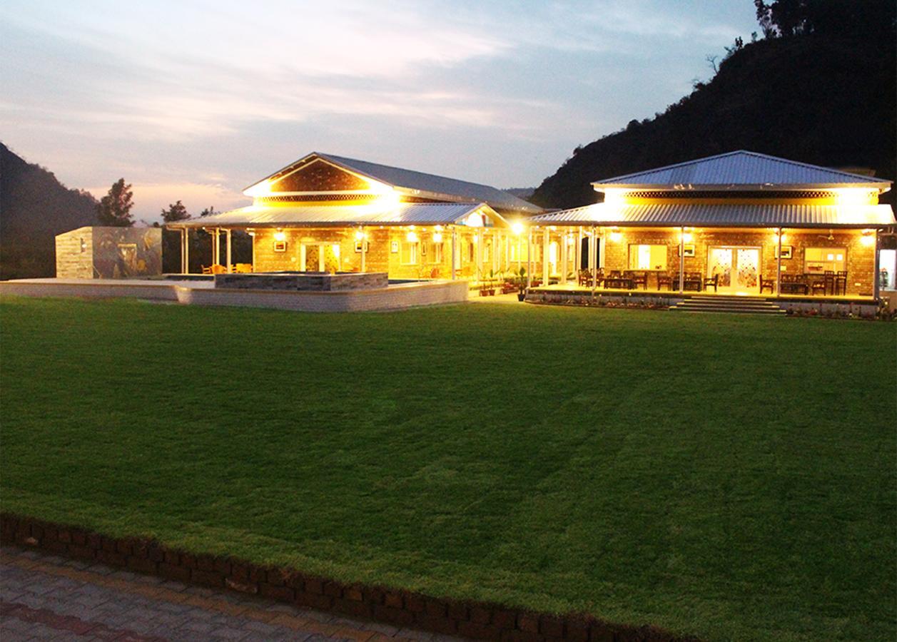 Rāipur Four Banyans Spirit & Nature Resort מראה חיצוני תמונה